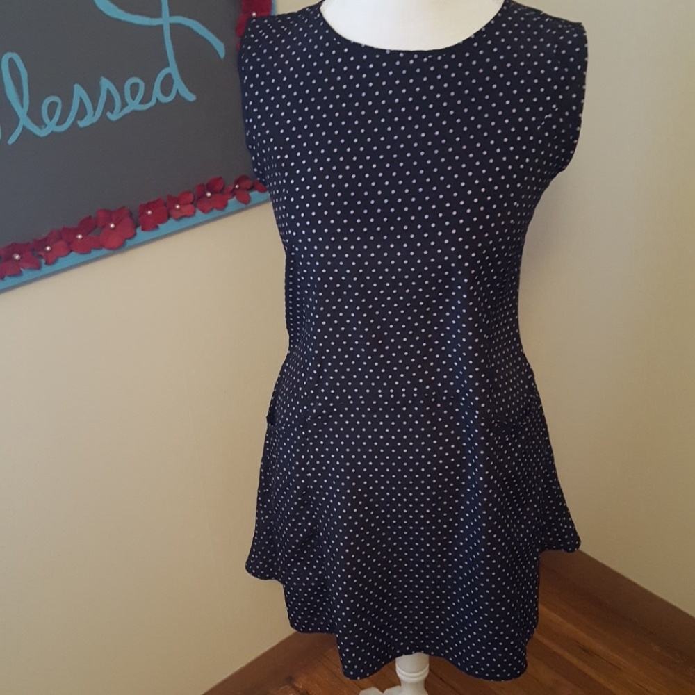 Retrp polka dot dress with ppckets keyhole back